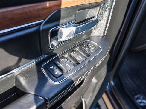 Used 2016 RAM 1500 Laramie w/ Convenience Group image 12