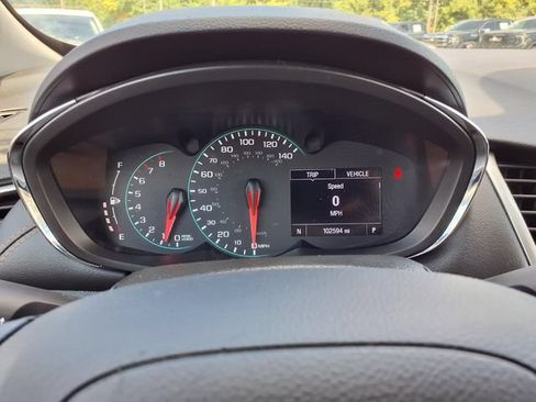 Used 2020 Chevrolet Trax LT w/ Driver Confidence Package FWD image 15