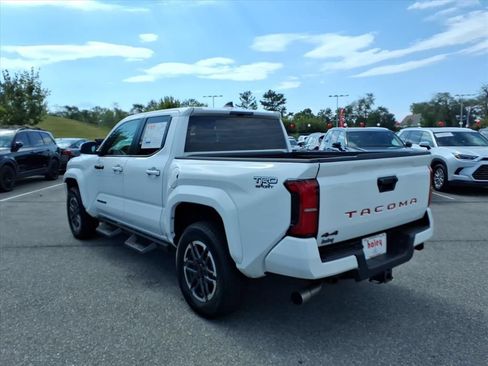 Certified 2024 Toyota Tacoma TRD Sport AWD/4WD image 7