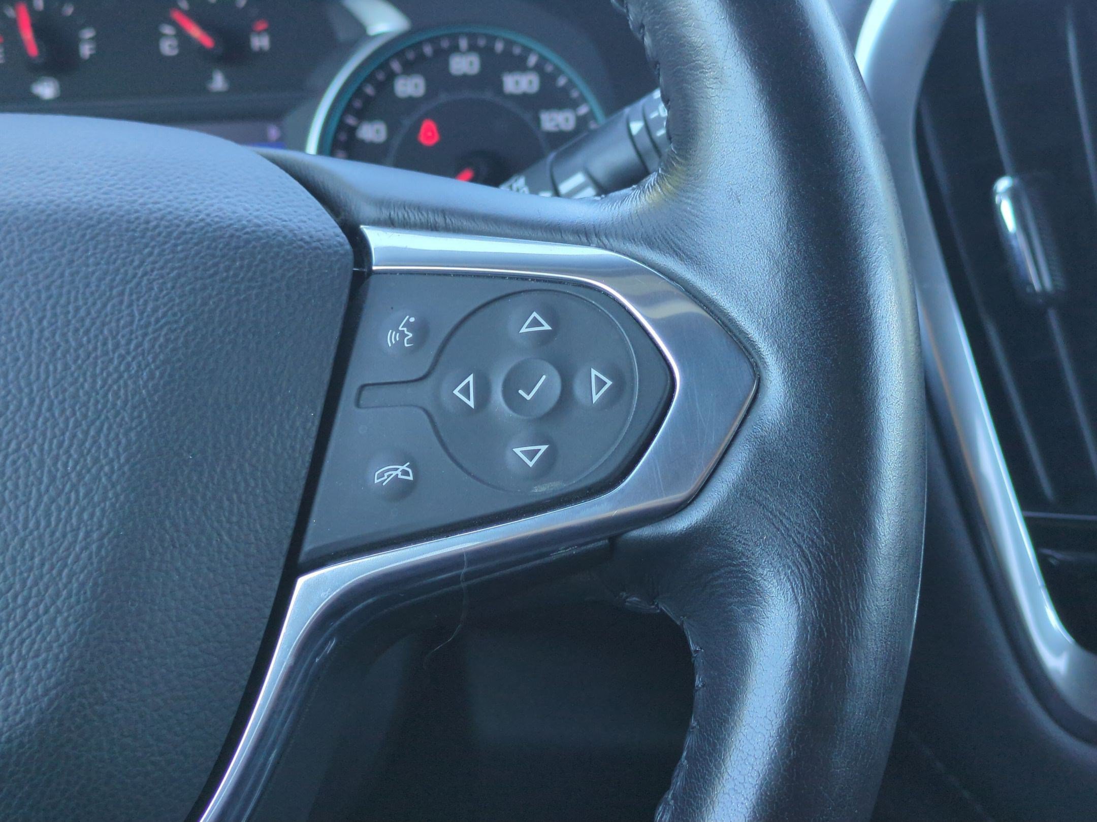 Used 2022 Chevrolet Traverse LT AWD/4WD image 18