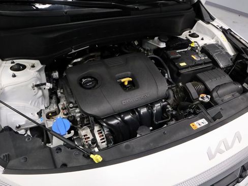 Used 2024 Kia Seltos LX AWD/4WD image 15