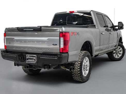 Used 2019 Ford F250 Platinum w/ Platinum Ultimate Package AWD/4WD image 6