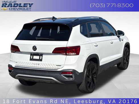 Used 2024 Volkswagen Taos SE AWD/4WD image 18