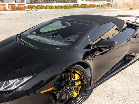 Used 2017 Lamborghini Huracan LP 610-4 image 4