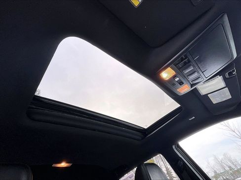 Used 2019 Toyota Tacoma TRD Off-Road image 17