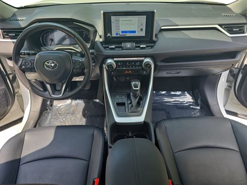Used 2025 Toyota RAV4 XLE Premium FWD image 9