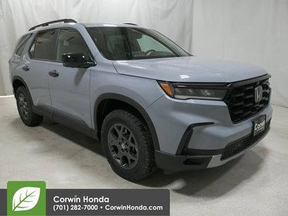 New 2025 Honda Pilot TrailSport