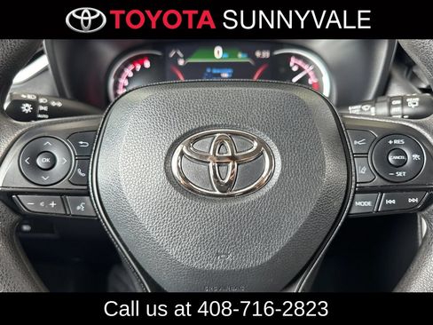 Used 2024 Toyota RAV4 XLE FWD image 27