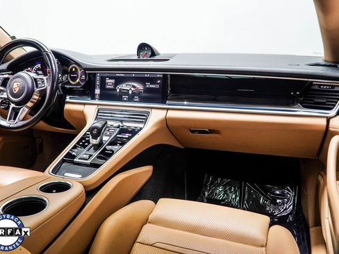 Used 2018 Porsche Panamera image 19