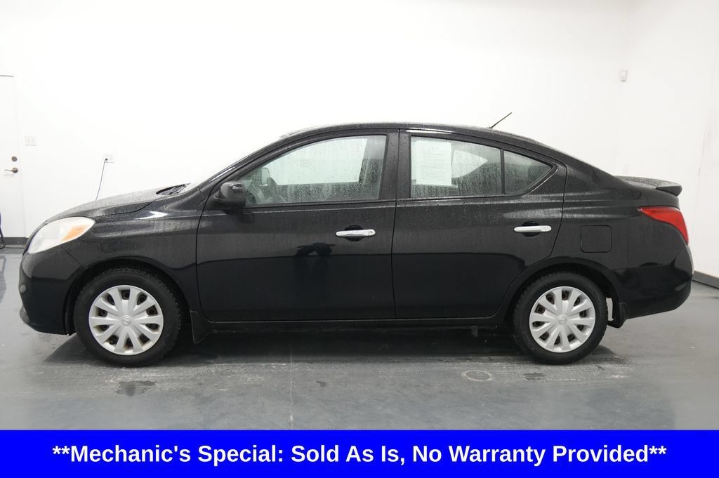 Used 2013 Nissan Versa SV w/ Convenience Pkg FWD image 5