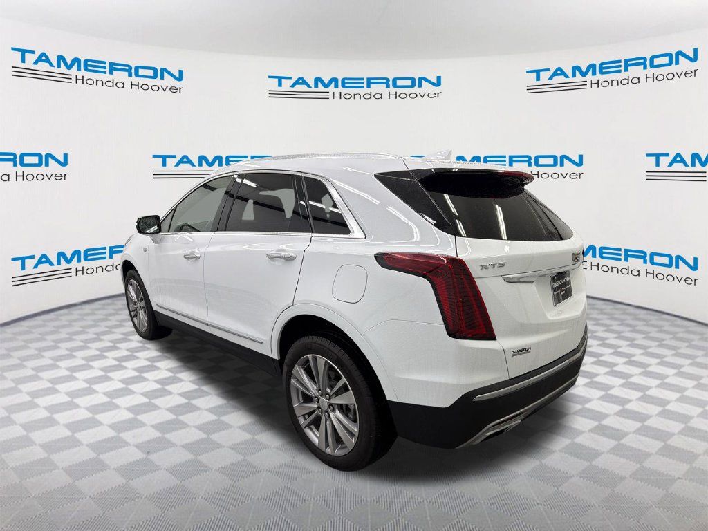 Used 2024 Cadillac XT5 Premium Luxury FWD image 3
