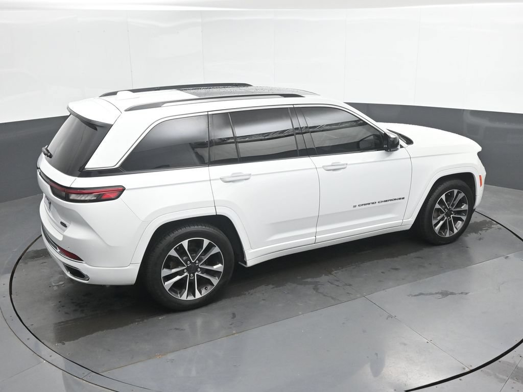 Used 2022 Jeep Grand Cherokee Overland AWD/4WD image 31