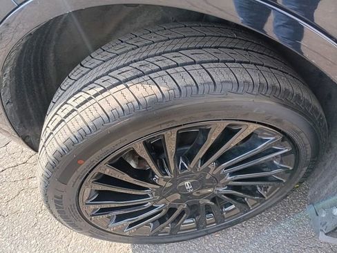 Used 2021 Lincoln Corsair Reserve w/ Equipment Group 201A image 21