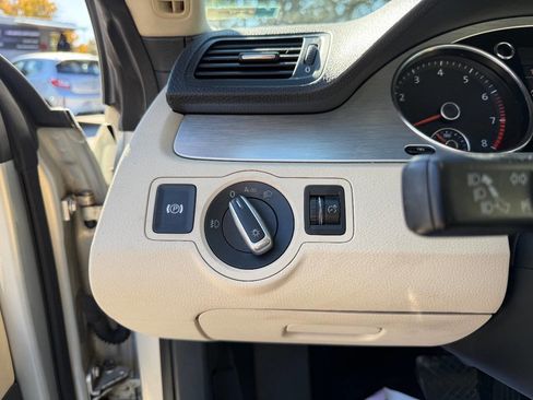 Used 2009 Volkswagen CC VR6 Sport image 13