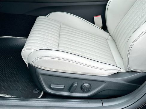 Certified 2025 Genesis G70 2.5T w/ Sport Prestige Package image 21