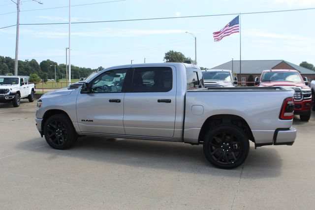 Used 2024 RAM 1500 Laramie AWD/4WD image 3