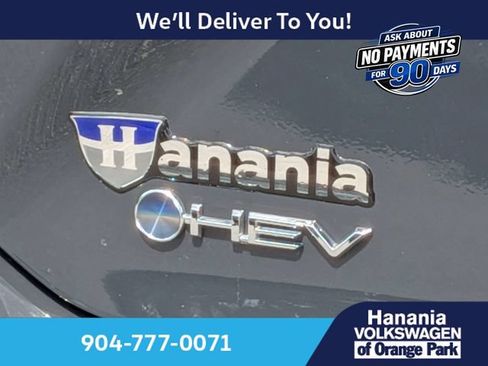 Used 2025 Toyota Camry SE w/ Multimedia Upgrade Package FWD image 12