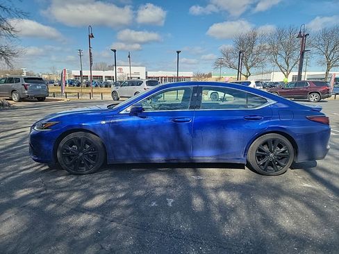 Used 2023 Lexus ES 350 F Sport w/ Accessory Package (Z2) image 2