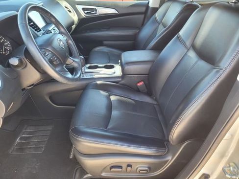 Used 2020 Nissan Pathfinder SL image 28