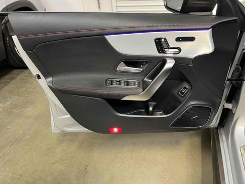 Used 2023 Mercedes-Benz CLA 250 4MATIC image 69