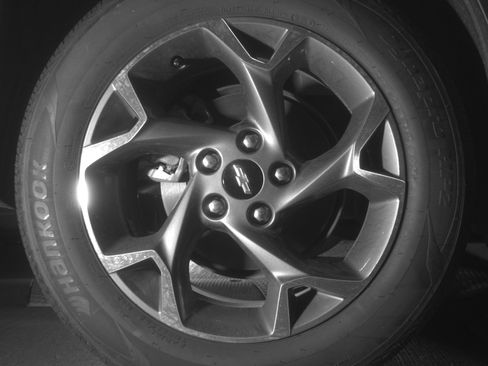 Used 2025 Chevrolet Trax LT image 15