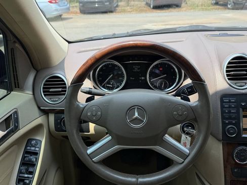 Used 2012 Mercedes-Benz GL 450 4MATIC image 19