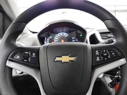 Used 2020 Chevrolet Sonic LT image 25