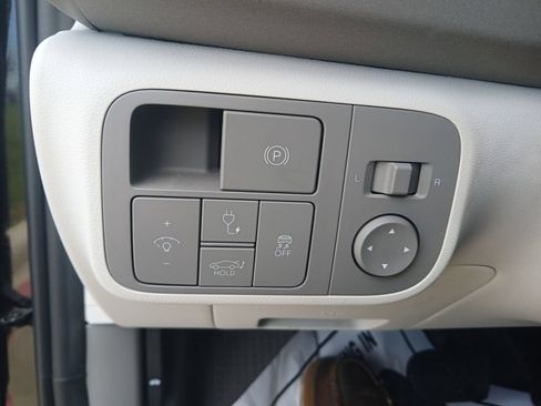Used 2025 Hyundai Ioniq 6 SEL RWD image 17