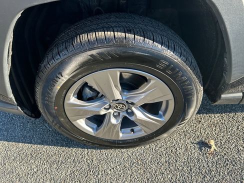 Used 2024 Toyota RAV4 XLE image 11