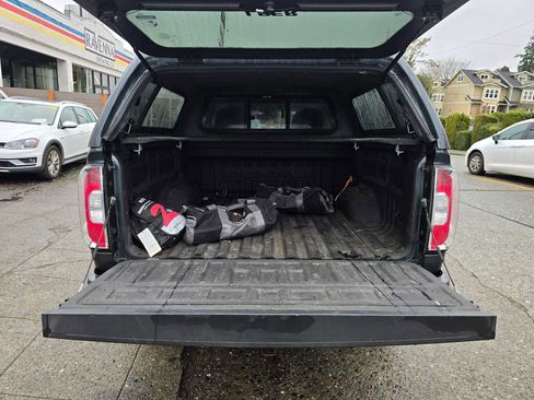 Used 2017 GMC Canyon Denali image 13