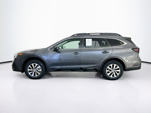 Used 2022 Subaru Outback Premium AWD/4WD image 4