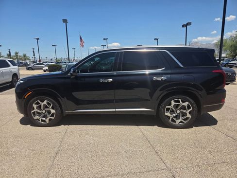 Used 2022 Hyundai Palisade Calligraphy FWD image 2