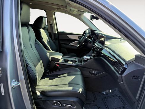 Used 2025 Acura MDX SH-AWD w/ Technology Package image 19