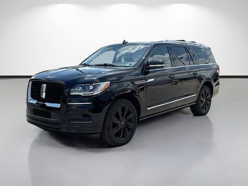 Used 2023 Lincoln Navigator L Reserve AWD/4WD image 7