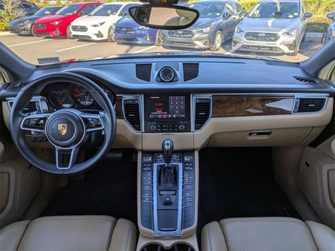Used 2018 Porsche Macan image 14