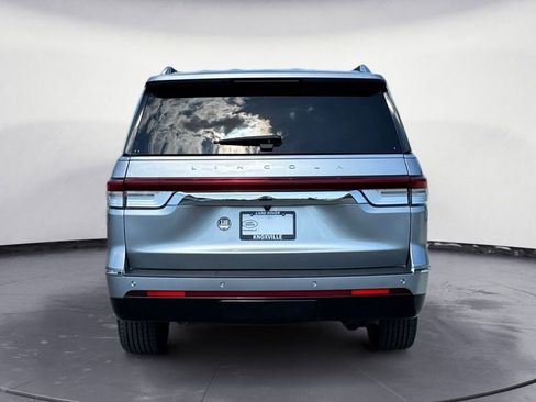 Used 2023 Lincoln Navigator Reserve AWD/4WD image 6