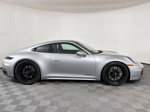 Used 2026 Porsche 911 Carrera 4 GTS AWD/4WD image 9