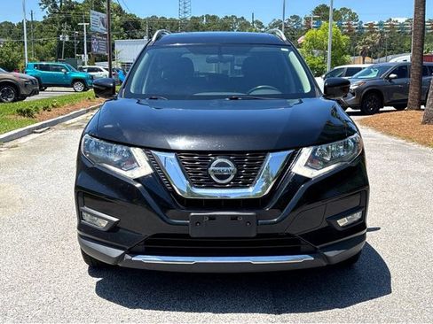 Used 2018 Nissan Rogue SV AWD/4WD image 2