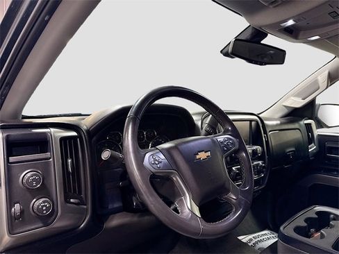 Used 2018 Chevrolet Silverado 1500 LT w/ LT Eassist Package image 11