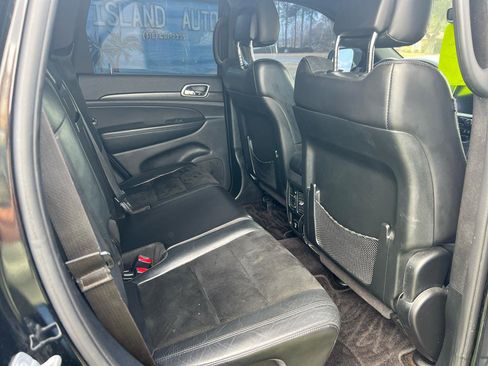 Used 2017 Jeep Grand Cherokee Altitude image 7