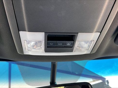 Used 2015 Ford Explorer Sport w/ Equipment Group 401A AWD/4WD image 31