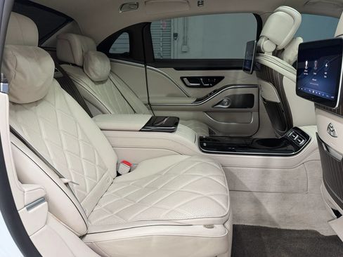Used 2024 Mercedes-Benz Maybach S 680 4MATIC image 19