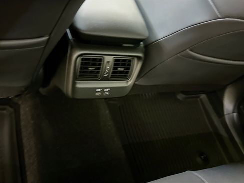 Used 2023 Toyota Crown Platinum image 28