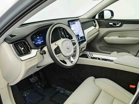 Used 2026 Volvo XC60 B5 Ultra w/ Protection Package Premier AWD/4WD image 17