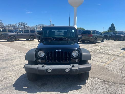 Used 2017 Jeep Wrangler Unlimited Sport AWD/4WD image 2