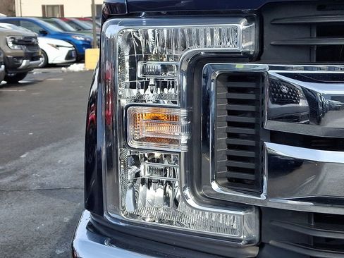 Used 2017 Ford F250 XLT w/ XLT Value Package image 9