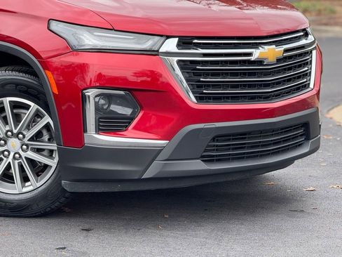 Used 2023 Chevrolet Traverse LT image 6