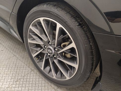 Used 2021 Hyundai Sonata Limited image 31