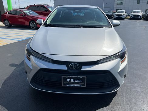 Used 2023 Toyota Corolla LE image 4