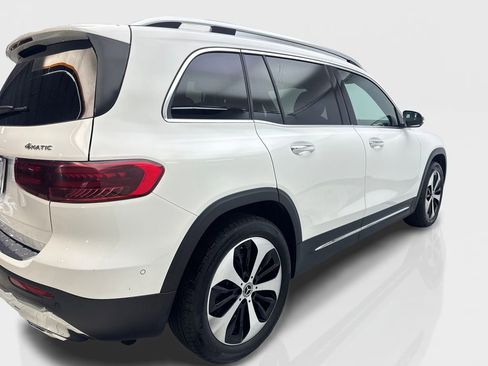 Used 2025 Mercedes-Benz GLB 250 4MATIC image 13